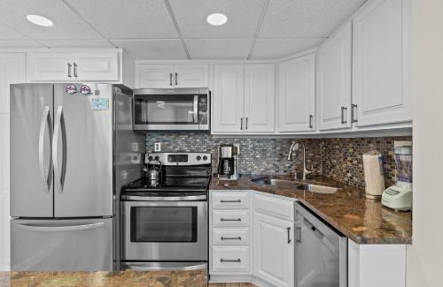 Carolina Beach Apartment | Paradise Towers #104