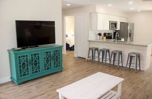 Palm Harbor House | Paradise Vacation Rental with Water Views