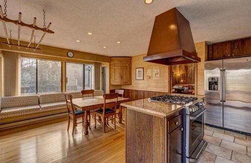 Winhall Ski Chalet | Paradise Vermont, Nature Chalet With Indoor Hot Tubn
