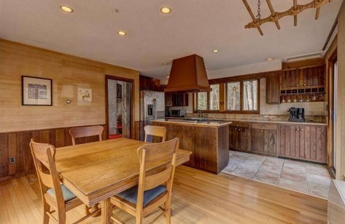 Winhall Ski Chalet | Paradise Vermont, Nature Chalet With Indoor Hot Tubn