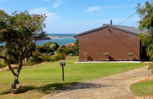 Augusta House | Paradise View