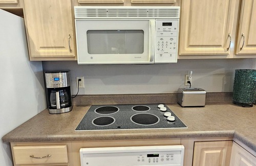 Branson Condo | Paradise View Walk-in Suite at the Legacy at Thousand Hills! Great Rates!