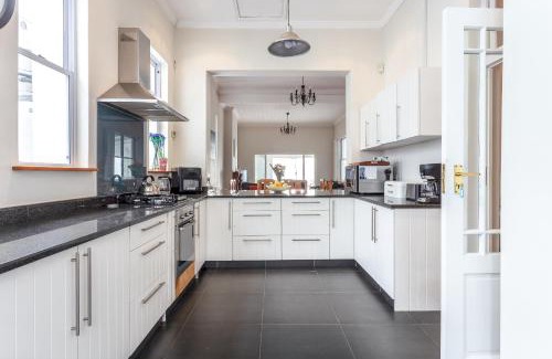 Redhill House | Paradise Views Vacation Home