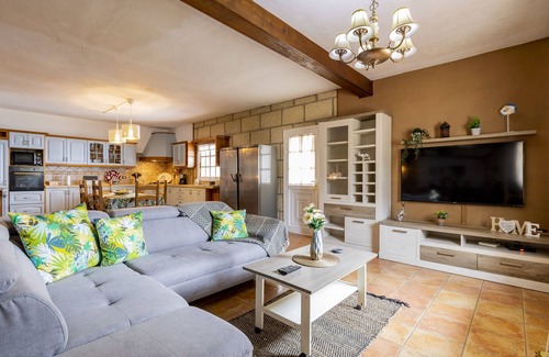 Santa Ursula House | Paradise Villa Constancia and Views