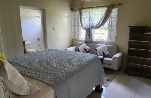 Runaway Bay Villa | PARADISE VILLA Savannah