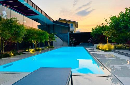 Bodman-Ludwigshafen Apartment | Paradisio Poolsuite Sundeck in Bodman am Bodensee