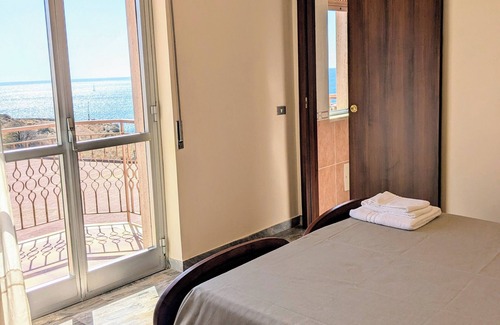 Motta San Giovanni Hotel | PARADISO