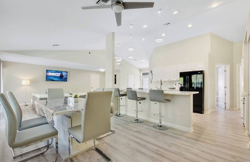 Wellington House | PARADIZE FOR EQUESTRIAN LOVERS