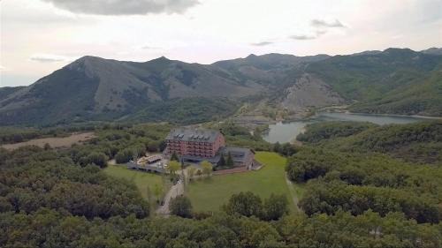 Ruesga Hotel | Parador de Cervera de Pisuerga