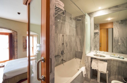 Santo Estevo de Ribas de Sil Hotel | Parador de Santo Estevo