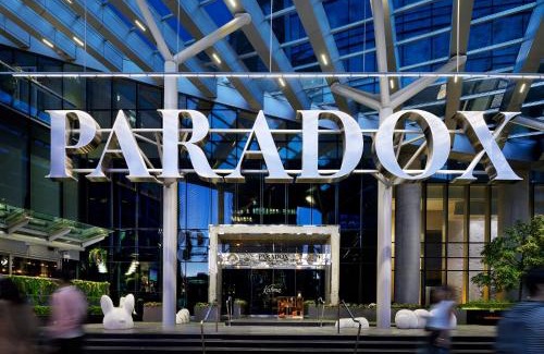 Coal Harbour Hotel | Paradox Vancouver