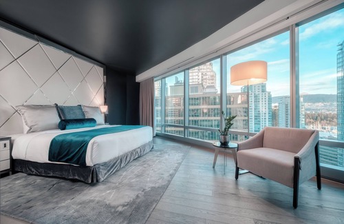 Coal Harbour Hotel | Paradox Vancouver