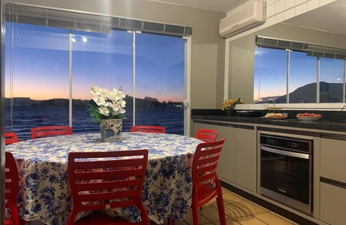 Ribeirao da Ilha House | Paraiso Ribeirão da Ilha Legitimo pé na Areia