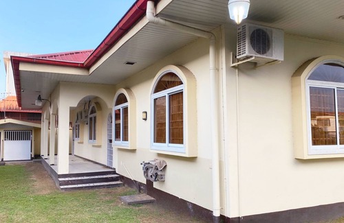 Paramaribo Villa | Paramaribo Villa Near Vibrant District. Kitchen Household Service Included!