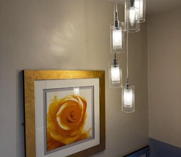 Laindon Apartment | Paramount Luxe Loft- 3 bedrooms, 4 beds cosy home