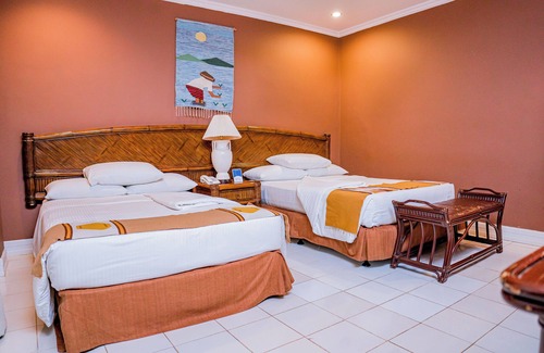 Yumbing Resort | Paras Beach Resort