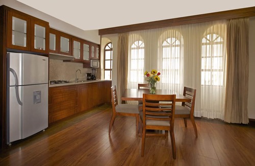 Cuenca Apartment | Parc Royale Suites Hotel