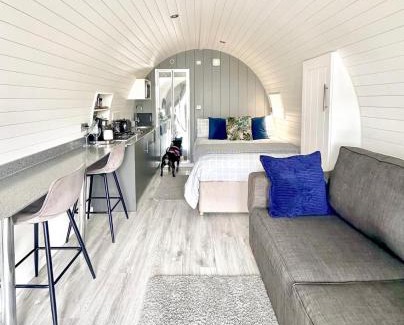 Saint Clears Ski Chalet | Parcglas - Hazel