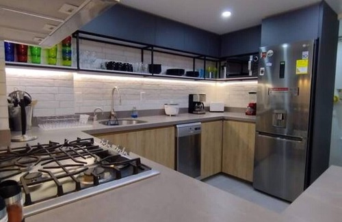 Buenos Aires Condo | Parche De Lujo, one block to metro and Zona Viva