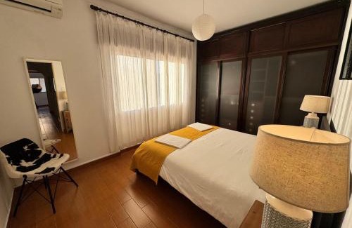 Arruda dos Pisoes House | Paredes 10