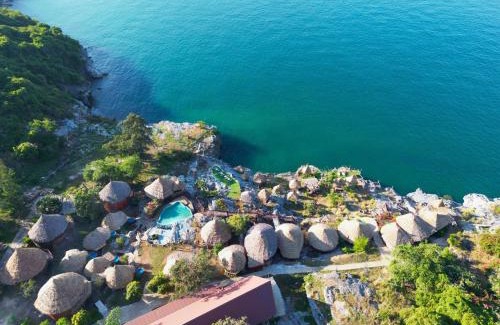Tha Thaewawong Villa | Pareehut Resort Koh Sichang