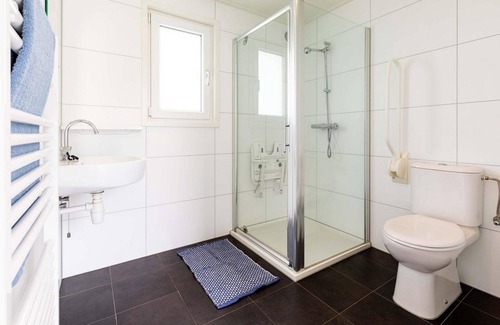 Aalst Ski Chalet | ✓ Parel at Recreatiepark het Esmeer ✓ Holiday home for 4 persons ✓ Located in Aalst (Gelderland) ✓ Waterside holiday park ✓ Book directly through the park
