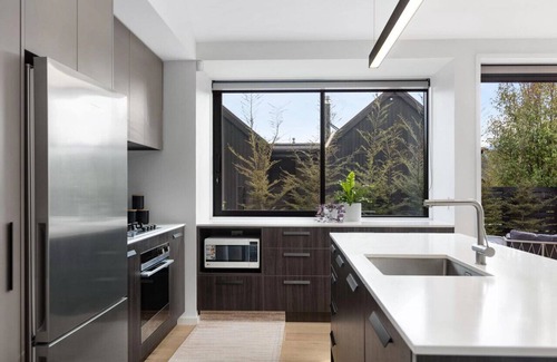 Kawarau Falls House | Parera Lane | Hot Tub Hideaway