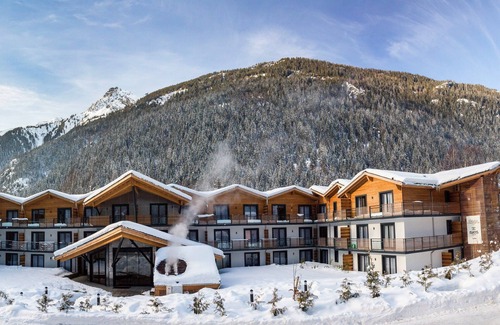 Les Tines Condo | Parfait pour vos prochaines Vacances | 2 Piscines