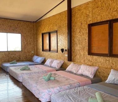 Huai Yai House | Parinya Hill Homestay & Cafe Koh Larn