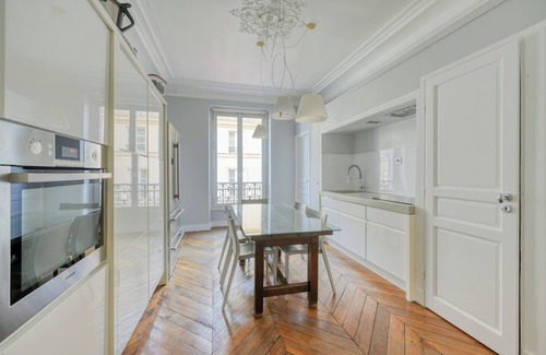 Les Halles Apartment | Paris 1st for 4 people