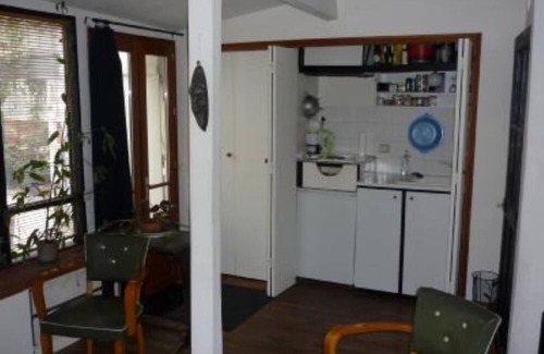 Pere Lachaise Apartment | Paris 20 Pere Lachaise: VERY QUIET STUDIO WITH A TERRACE