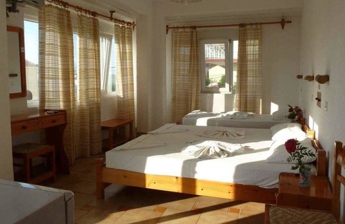 Ireon Hotel | Paris Beach