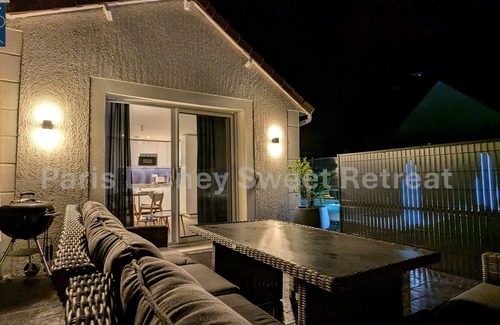 Esbly Cottage | Paris Disney Sweet Retreat