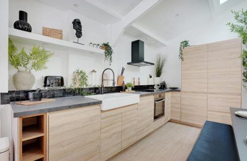 Malakoff Apartment | Paris Expo - Charming Loft at the Gates of Paris - GetHosted