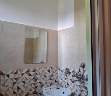 Bharatpur House | Paris Guest House Airport