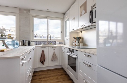 Quartier du Petit-Montrouge Apartment | * * * * * PARIS * * * * * n FIVE STARS
