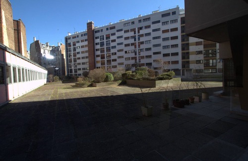 Saint-Fargeau Condo | PARIS private refuge: 3 cozy rooms with tree-lined interior courtyard
