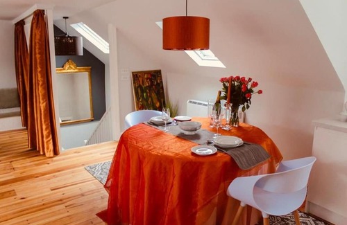 Bantry Apartment | Paris Rooftop Studio at The Residence, Bantry