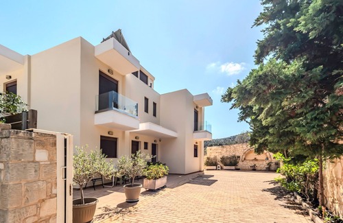 Palaiokastro Villa | Paris Villa in Palaiokastro near the beach and taverns