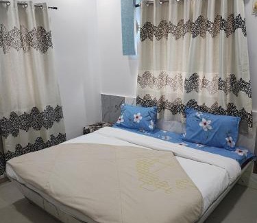 Krishna Karanai House | Paris villas