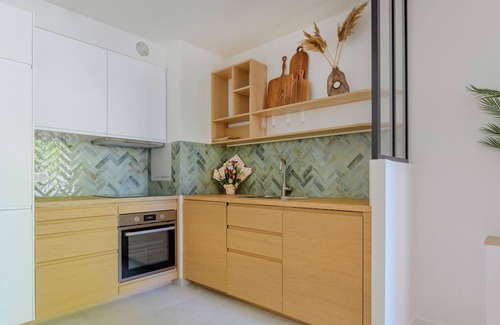 Suresnes Apartment | Paris West Elegant residence