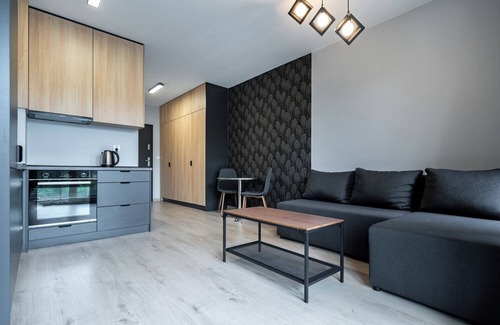Bytkow Apartment | Park Śląski Chic Studio