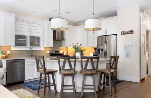 Traverse City Condo | Park 201 Downtown in the Heart of Traverse City