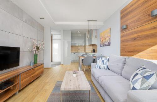 West Pomeranian Voivodeship Apartment | Park Apartamenty Mariacka Szczecin z Parkingiem by Noclegi Renters