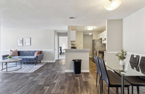 Ellenwood Apartment | Park at London F4 I Spacious 2 Bed 2 Bath