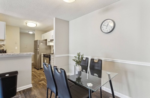 Ellenwood Apartment | Park at London F4 I Spacious 2 Bed 2 Bath