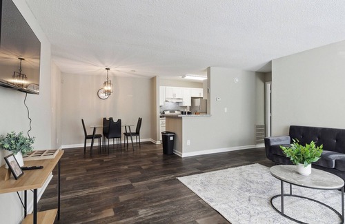 Ellenwood Apartment | Park at London F5 I Spacious 2 Bed 2 Bath