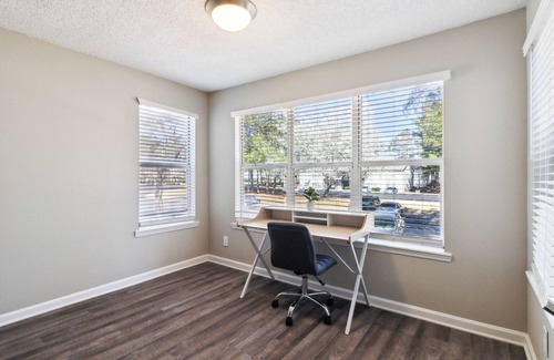 Ellenwood Apartment | Park at London T2 Spacious 2 Bed 2 Bath