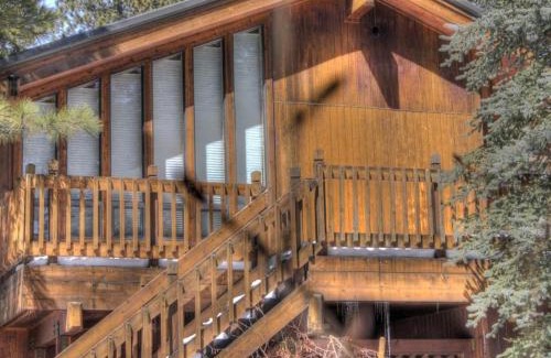 Tahoe Pines House | Park Avenue Tahoe Lodge