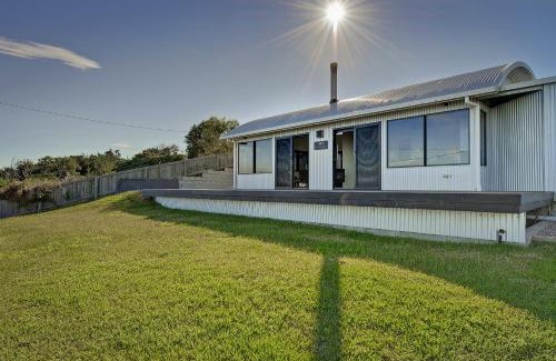 Dodges Ferry House | Park Beach Retreat